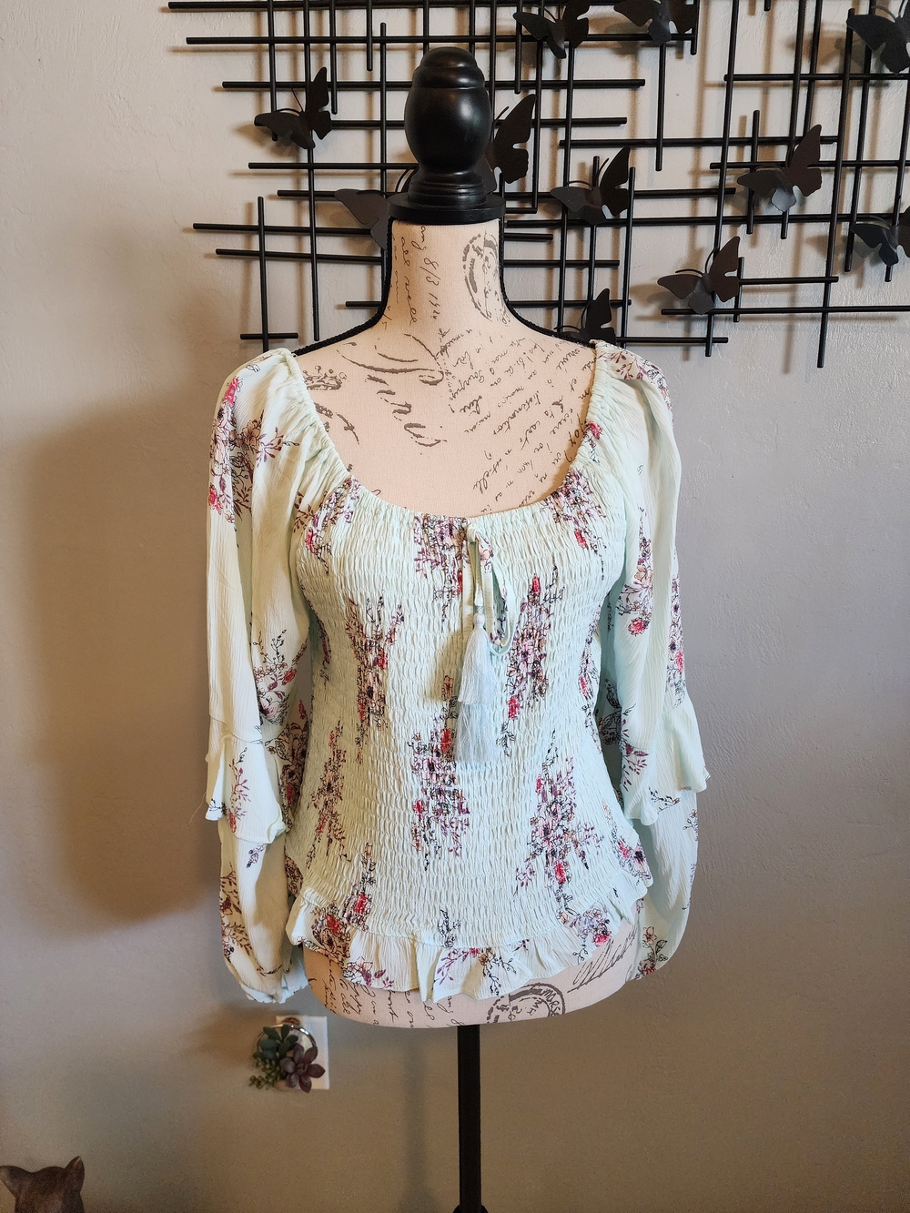 American Rag Mint Green Peasant Top